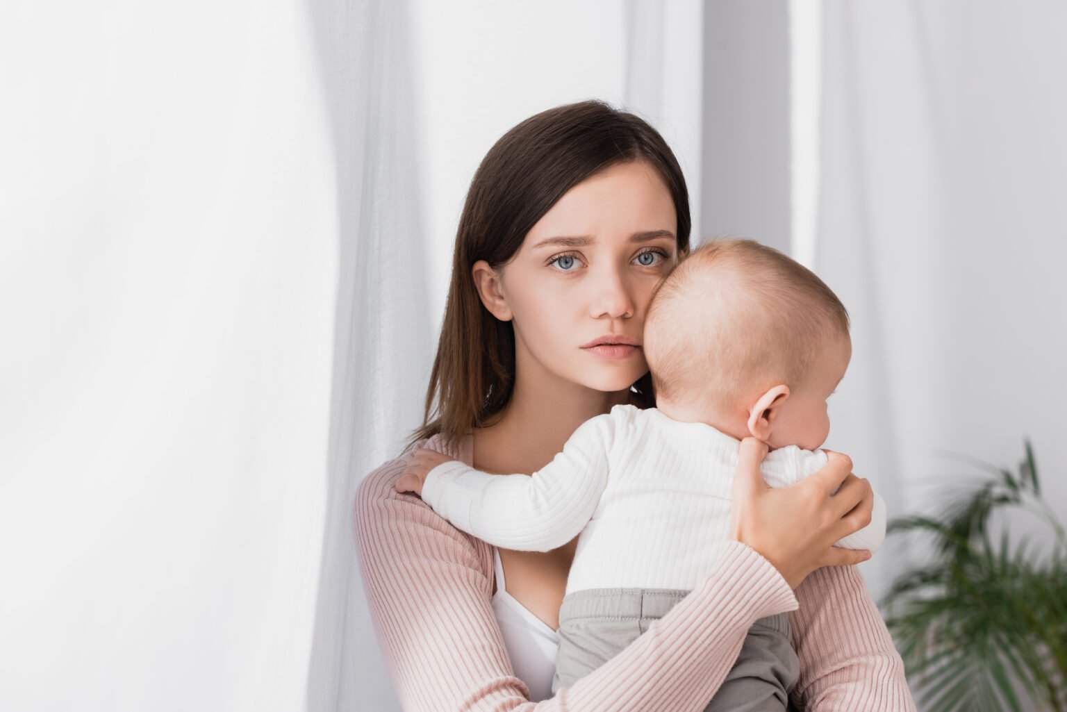 Дисфоричний рефлекс під час годування груддю. Що таке D-MER і як з ним жити