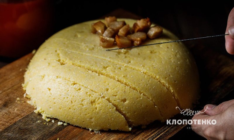 Мамалига: кругла, жовта, з кукурудзи. Простий рецепт старовинної страви
