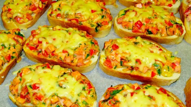 Приготовила 10 шт и все сразу съели. Вкусные горячие бутерброды из простых продуктов, которые заменят полноценный завтрак