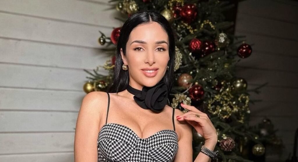 Огневич показала ванну и чистку зубов, но внимание приковала ее фаллическая свеча