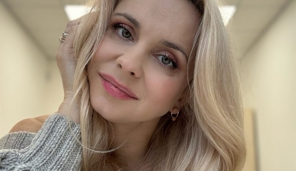 Ребрик в боди и кожанке поведала о своей любимой роли