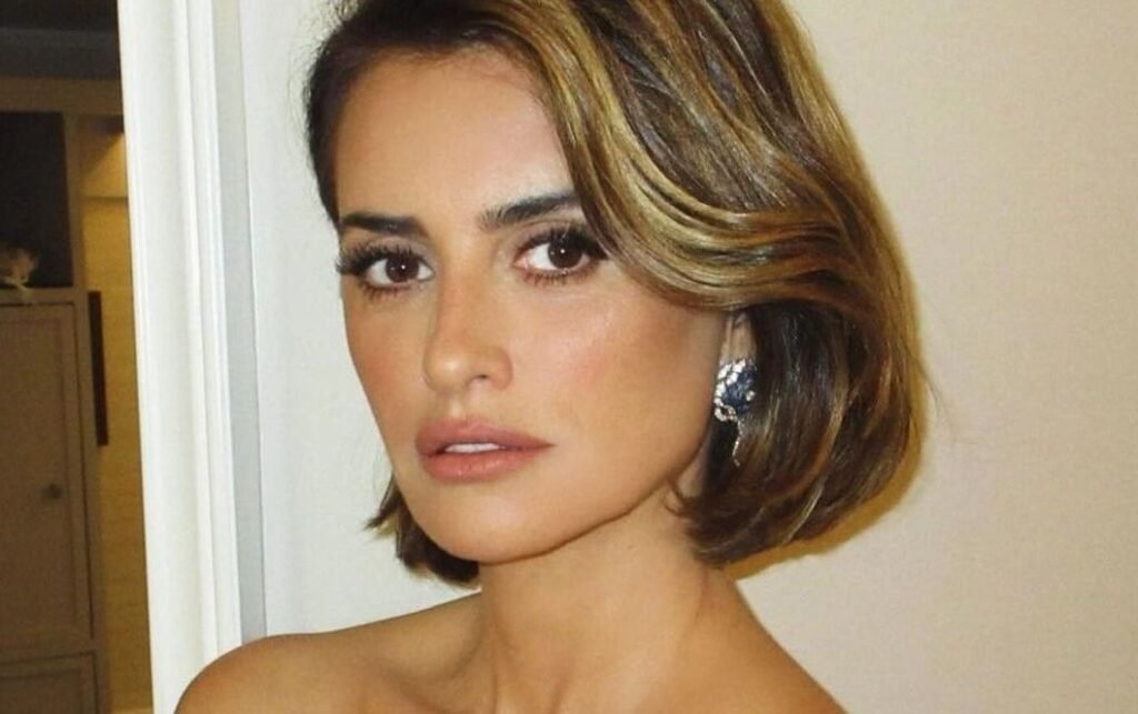 Пенелопа Крус показала, как отметила юбилей со звездами