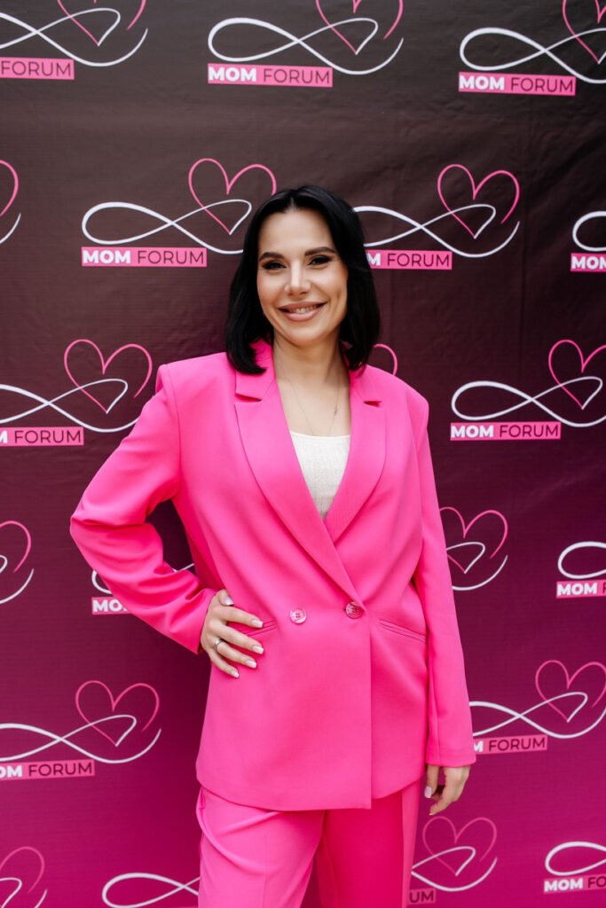 В столиці на MOM FORUM збирали на допомогу діткам, народженим в бомбосховщах