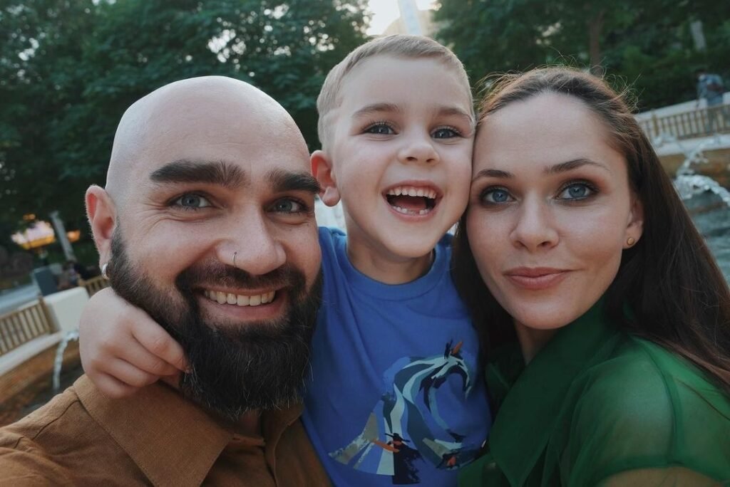 Юлия Санина впервые за два года запостила фото с сыном