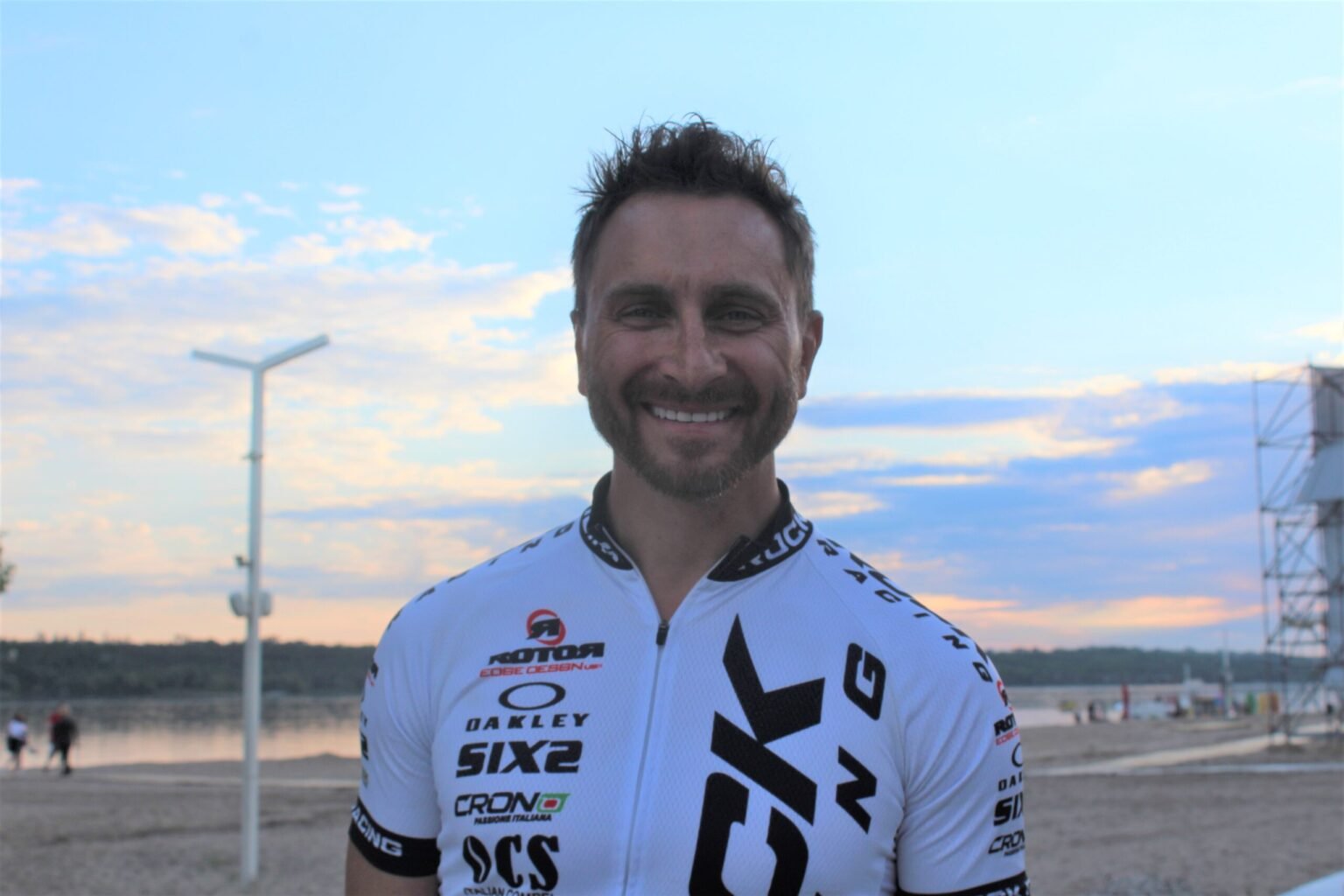 Фронтмен группы «Скай» Олег Собчук после скандального развода закрутил новый роман (ВИДЕО)