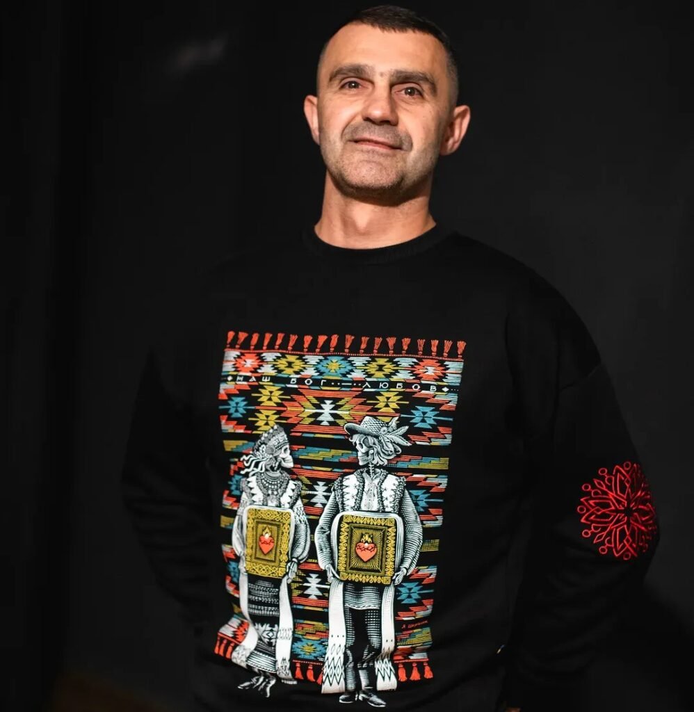 Стихи с передовой и роман о детстве на Луганщине: Тарас Стадницкий из «VIP Тернополь» назвал ТОП-3 любимые книги