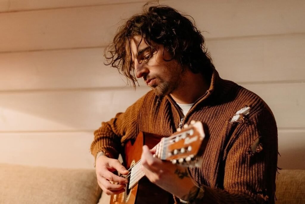 «Выглядели старше чем сейчас»: Демин показал себя и Дантеса 9 лет назад