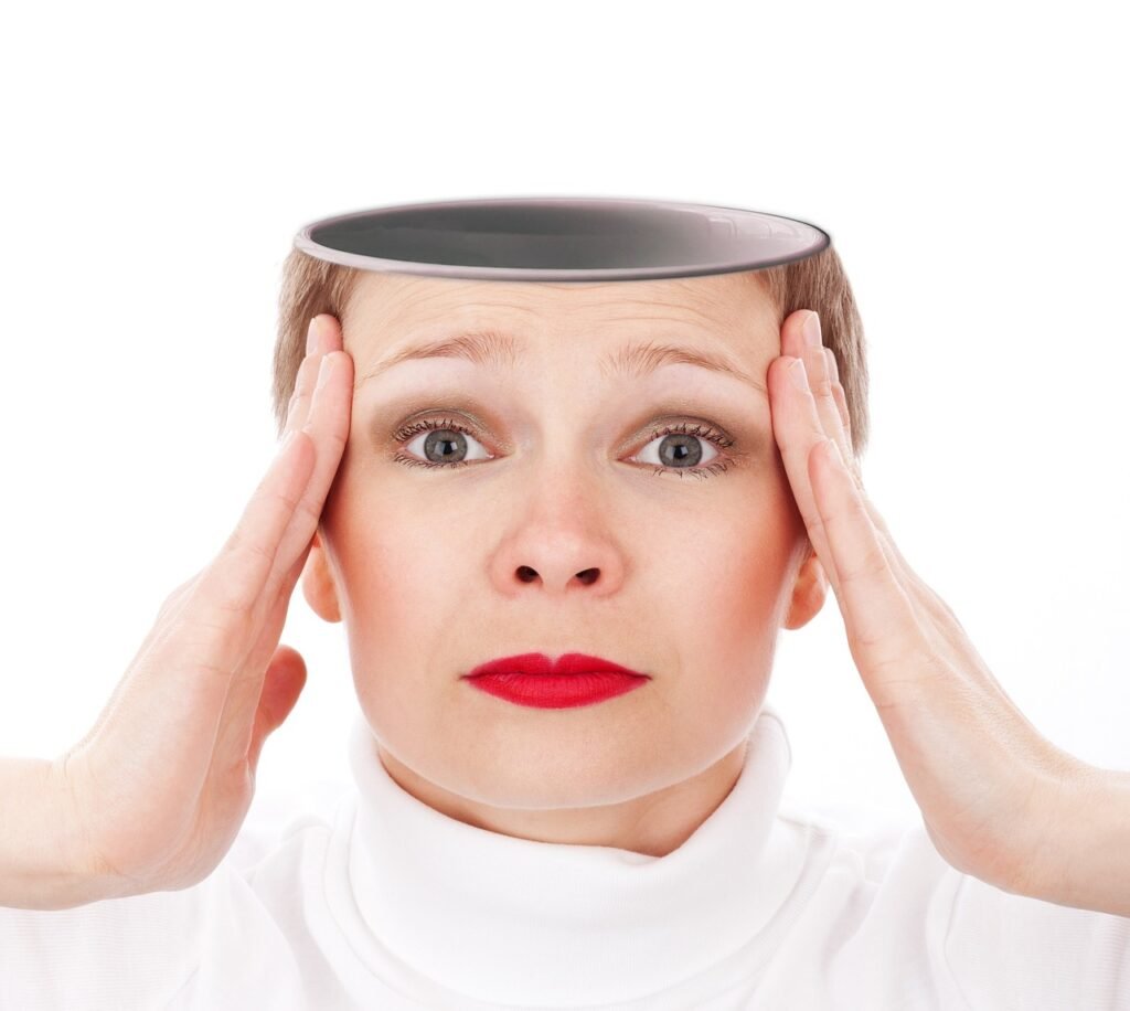 Овны перестают разговаривать, а Девы собирают чемоданы — как переживают стресс разные знаки Зодиака