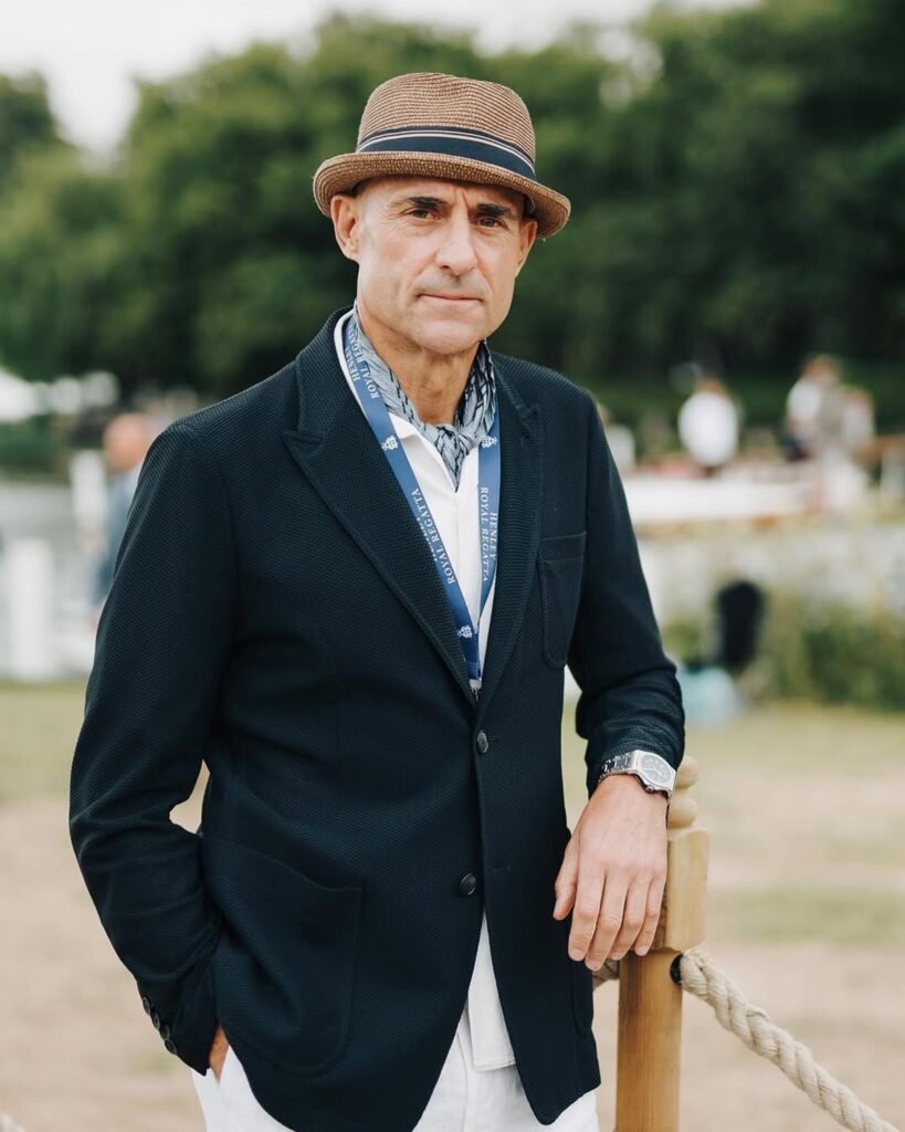 «Редкостные» роли главного злодея Голливуда: такого Марка Стронга вы точно не видели — когда-то он был страстным романтиком (ВИДЕО)