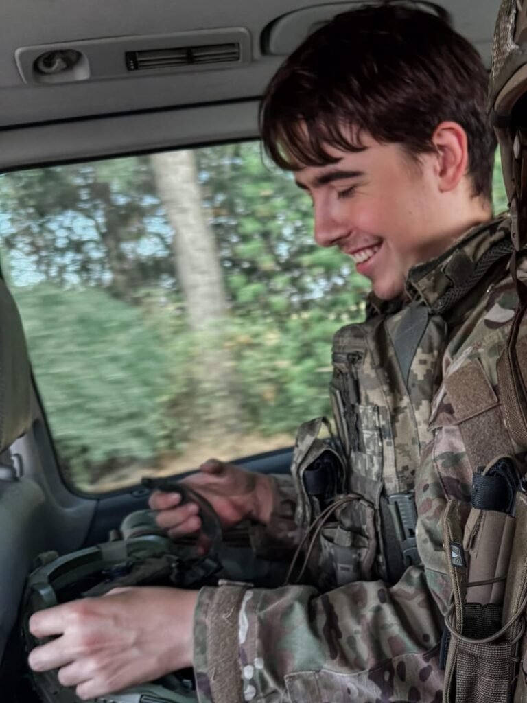 Cын Марички Падалко и Егора Соболева подписал контракт с ВСУ