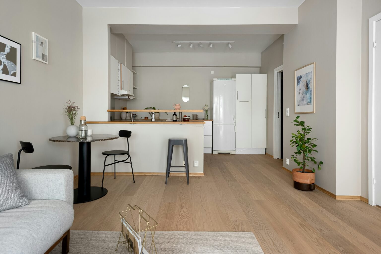 Ламинат в прошлом: этот материал служит вдвое длиннее и доступен каждому