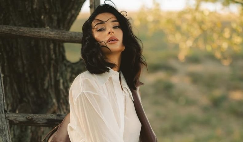 Огневич вспомнила, как парень бросил ее по телефону из-за ревности