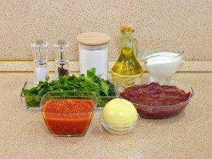 Куриная печень в томатно-сметанном соусе