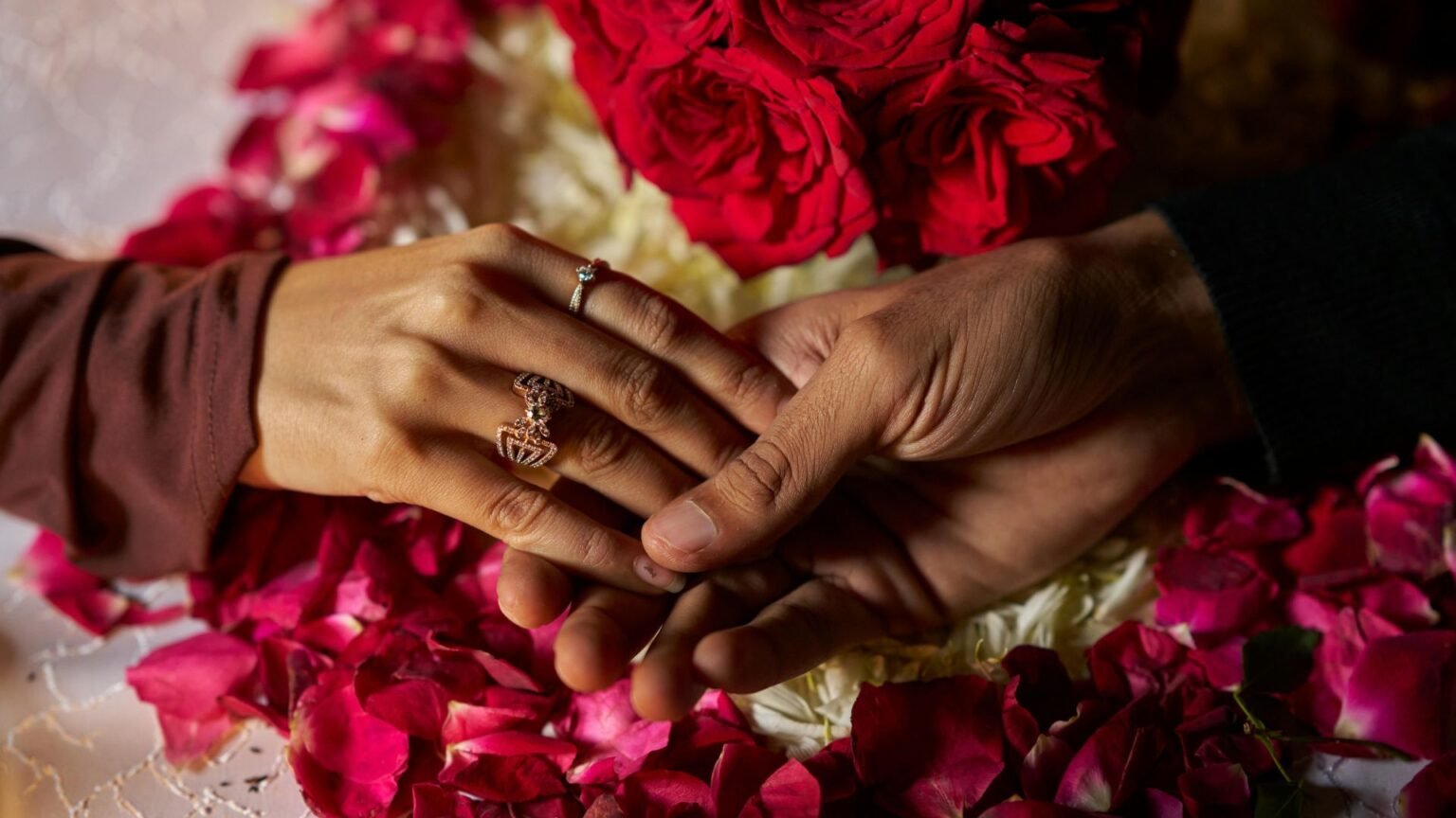 Секрет “железного” союза: 5 простых привычек, спасающих браки от развода даже в самые тяжелые времена