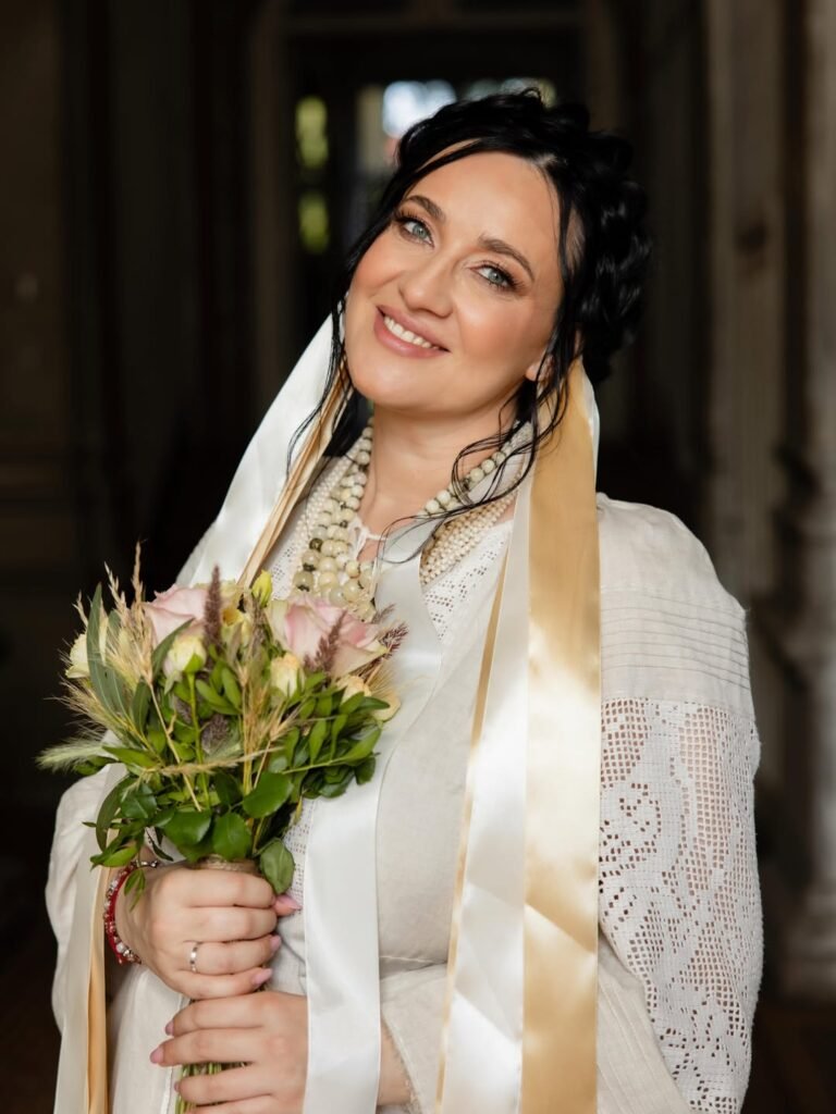 Без фаты, но в вышиванке: Соломия Витвицкая рассказала, как создавала свой образ на свадьбу (ФОТО)