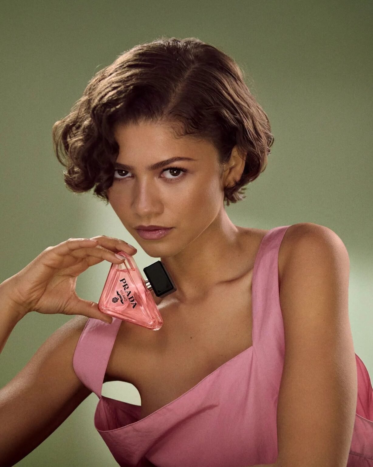 Новая эра для мирового бренда: раскрыто имя главной музы Prada Beauty