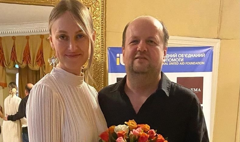 «Обещаю любить еще сильнее»: Бронюк обратился к жене в ее день рождения
